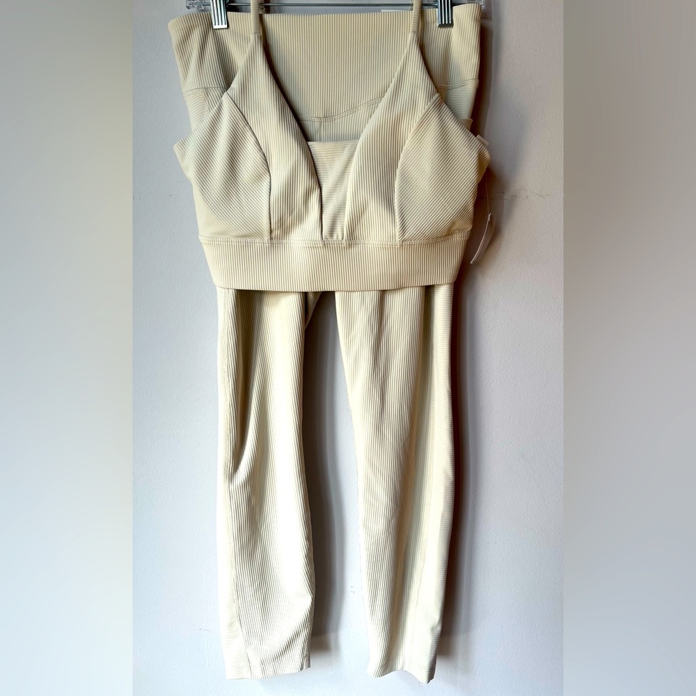 NWT Old Navy Powersoft Matching Set Bra & Leggings, Bone/Light Beige, L